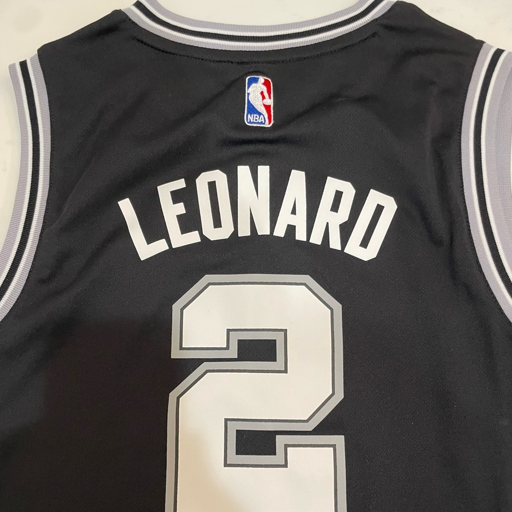 Boys NBA Kawai Leonard Jersey GUC